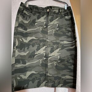 Camo skirt